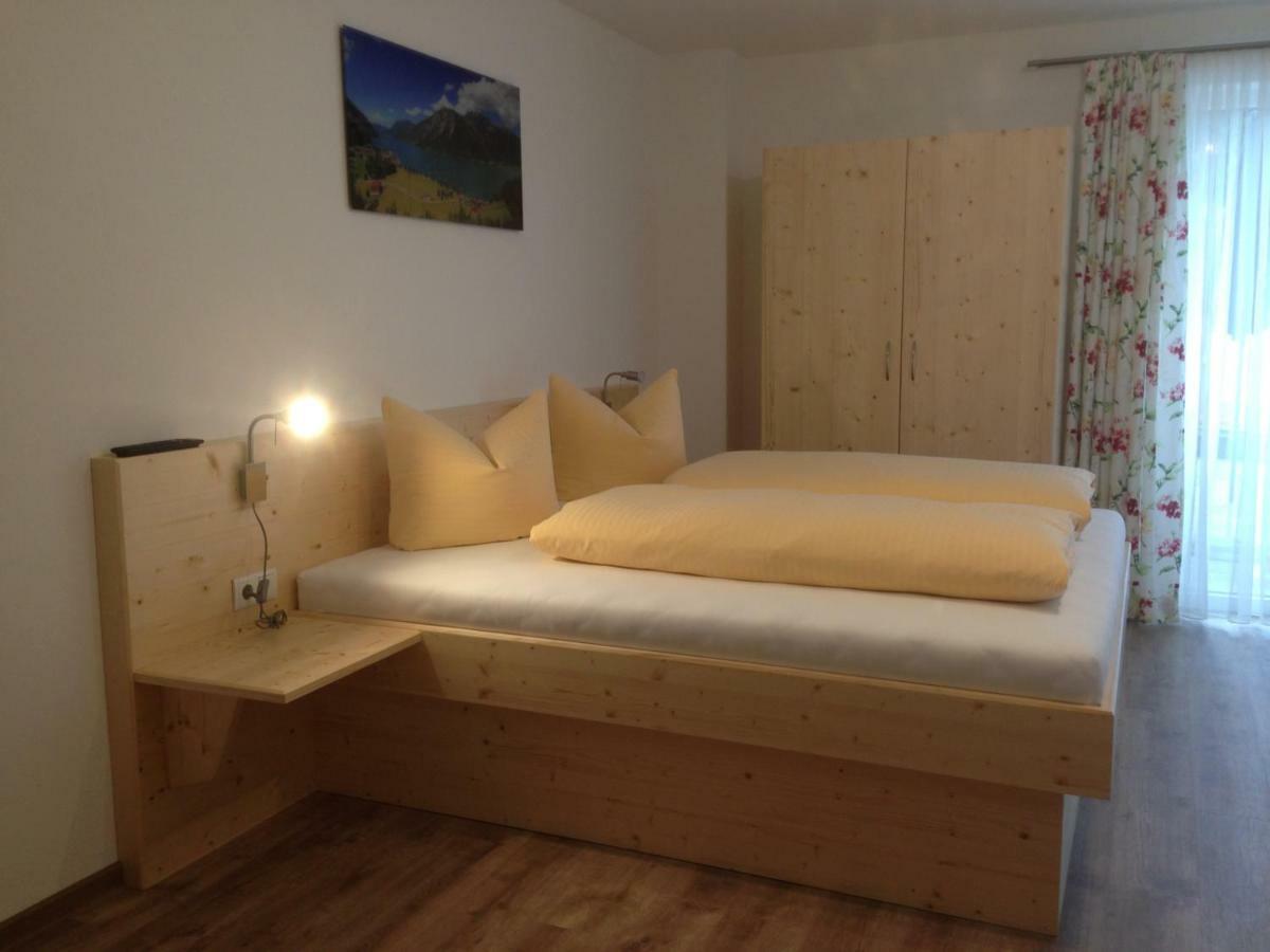 מאוראך Ferienwohnungen Karwendel Camping מראה חיצוני תמונה
